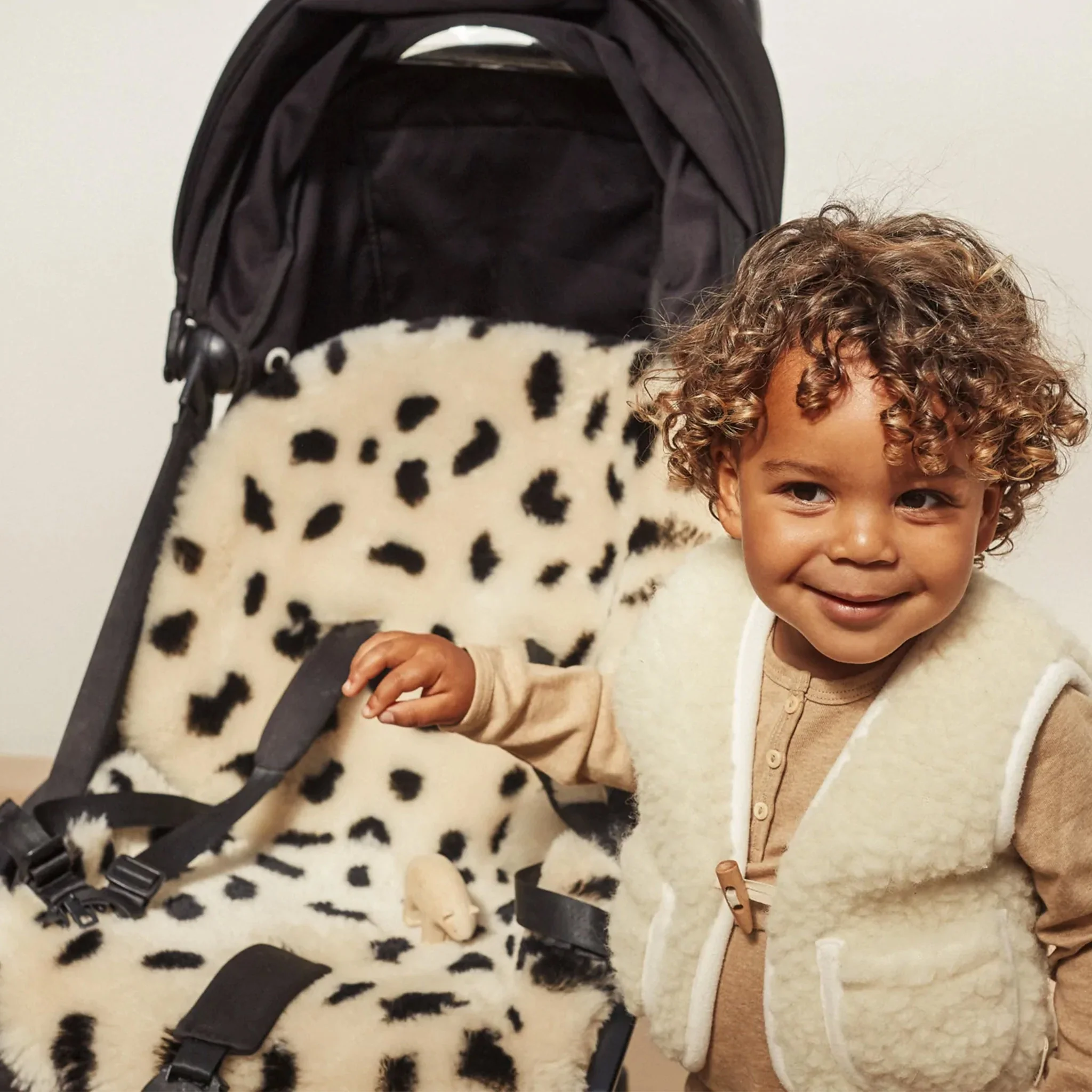 BINIBAMBA Sheepskin Snuggler Buggy Liner - Image 6