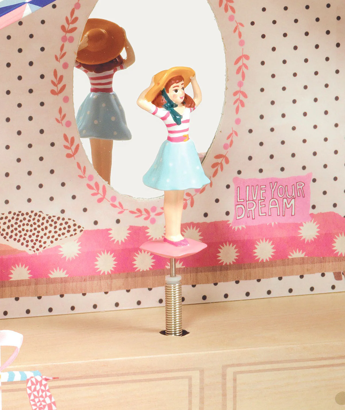 Djeco Tinou Shop Music Box - Image 2