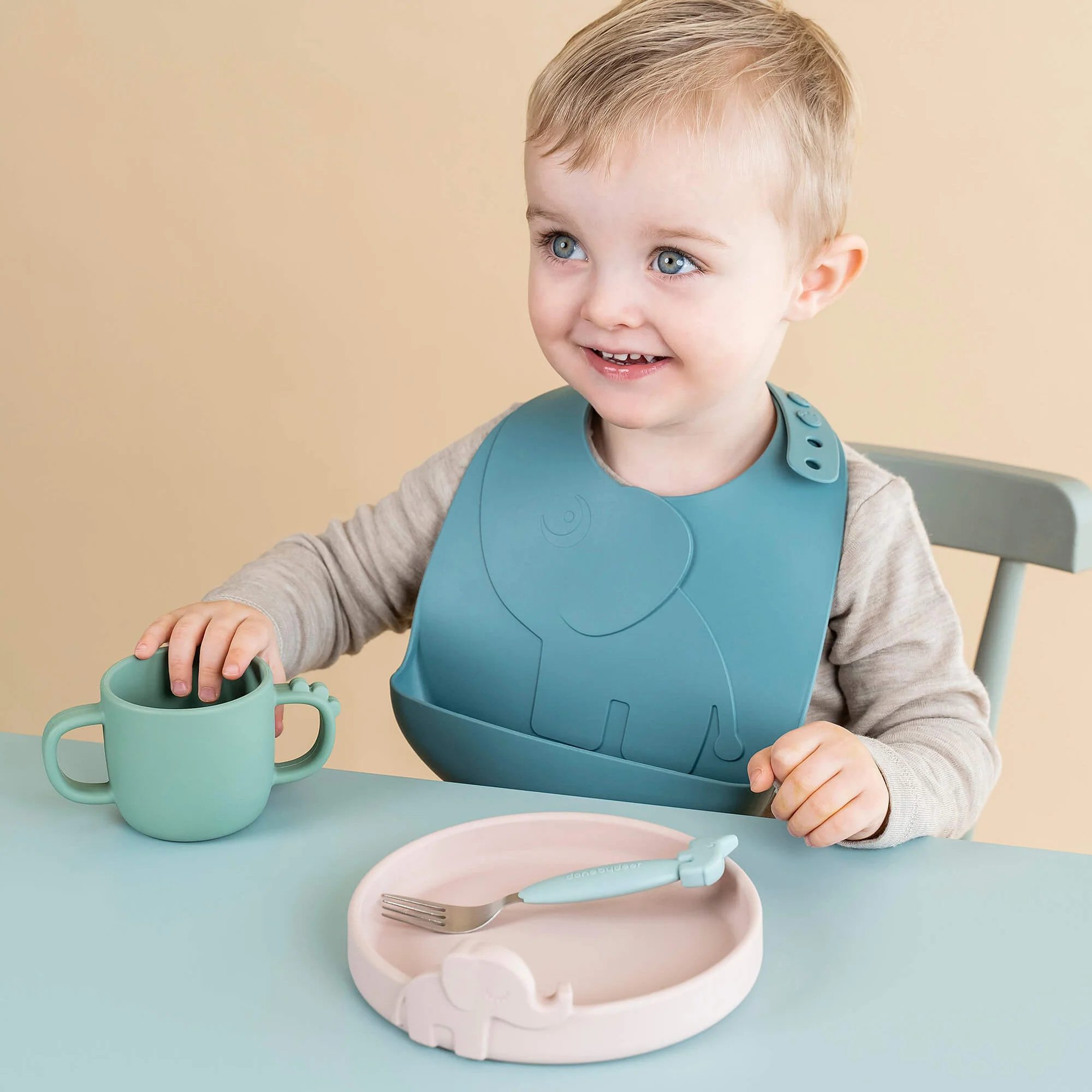 Done by Deer Silicone Elphee Bib 2 Pack - Image 3