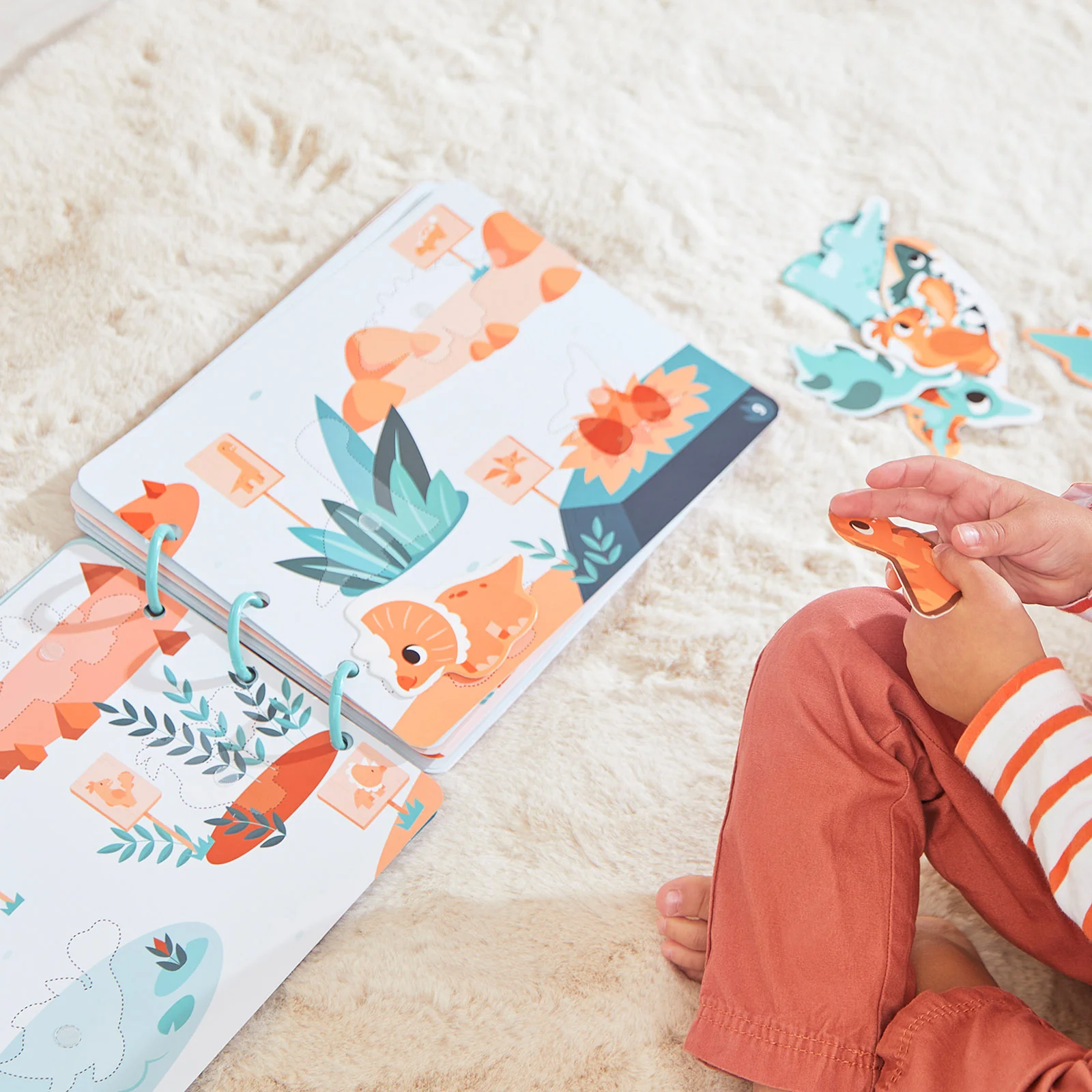 Janod Busy Book - Dino - Image 6