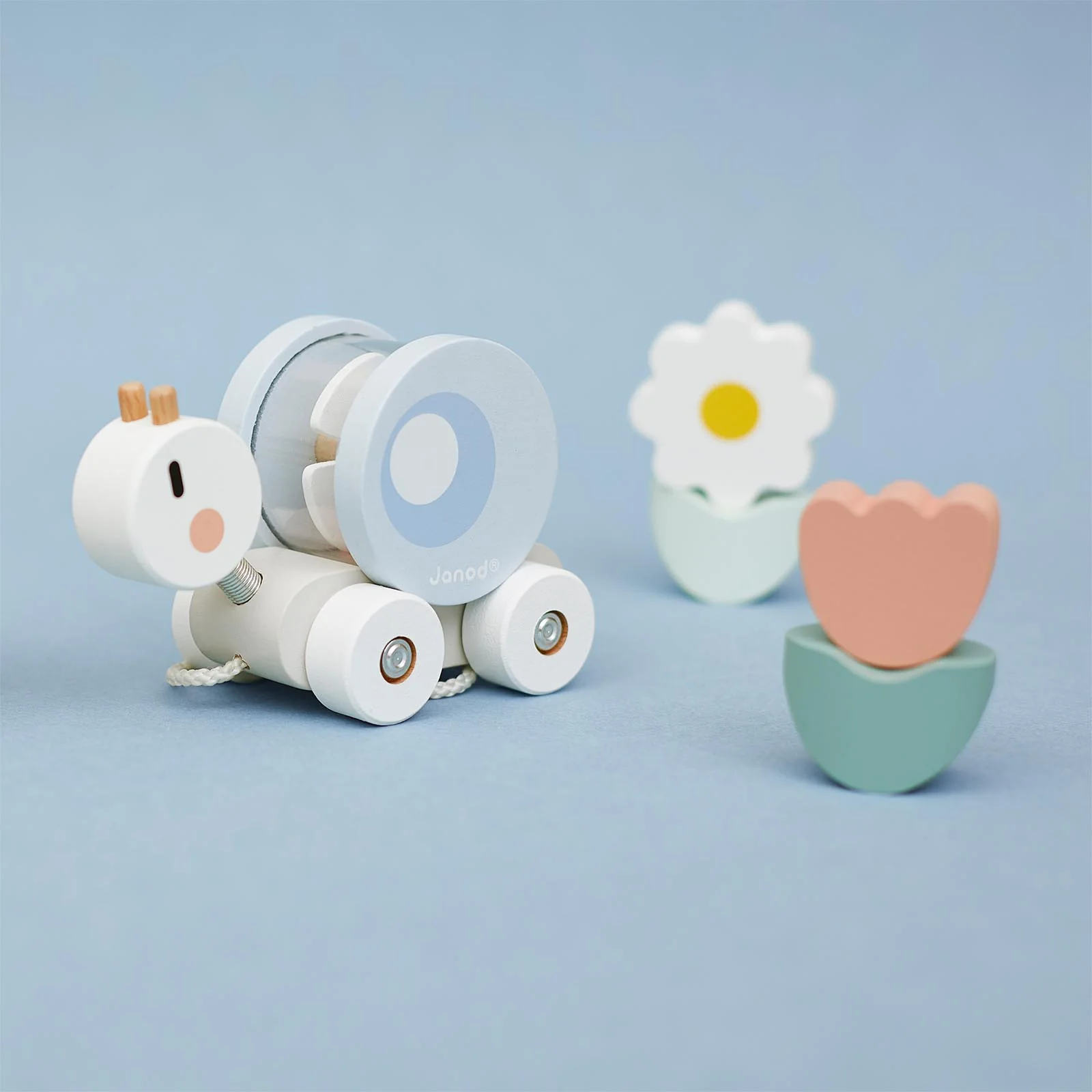 Janod Snail Train - Image 4