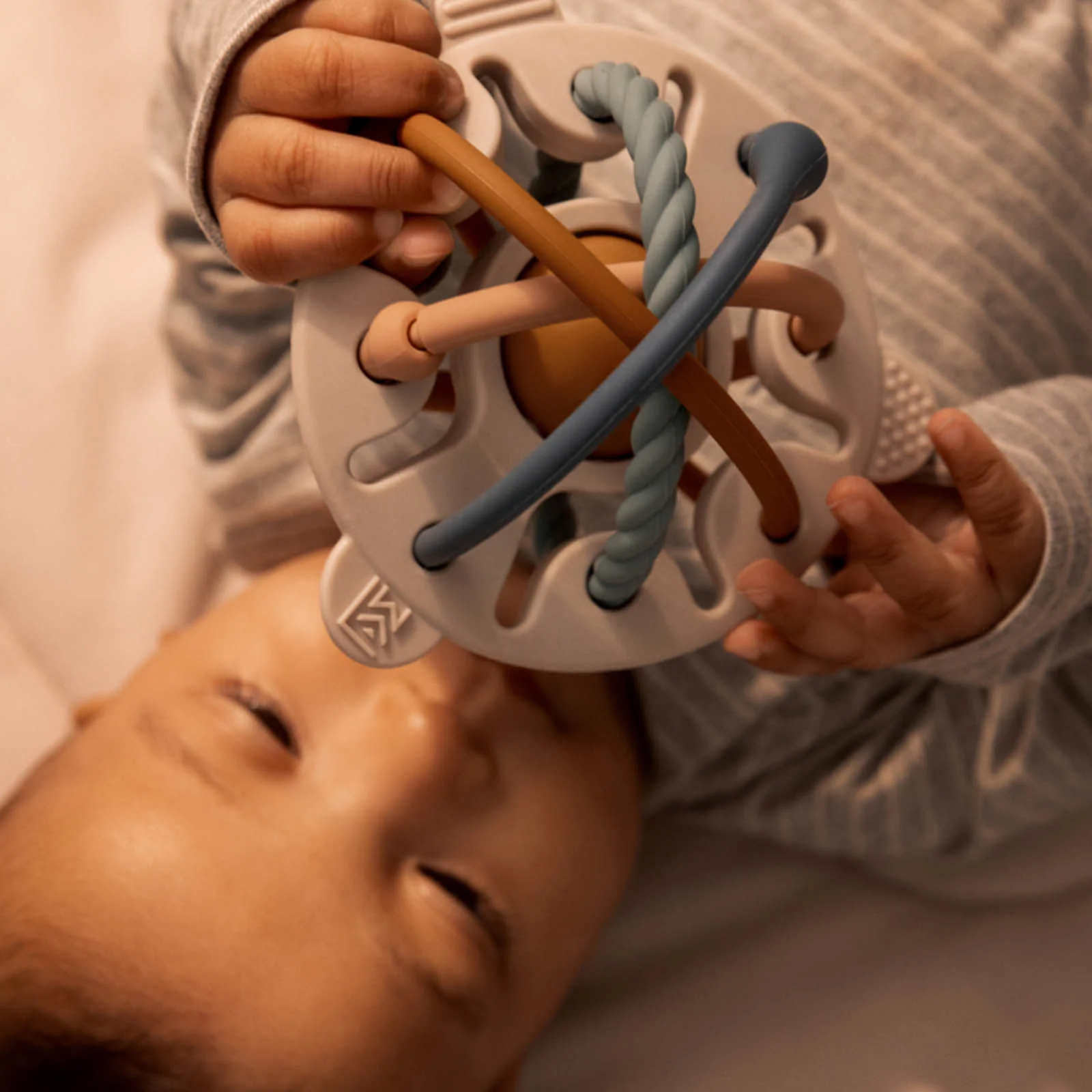 Liewood Hakim Silicone Mix Rattle - Image 2