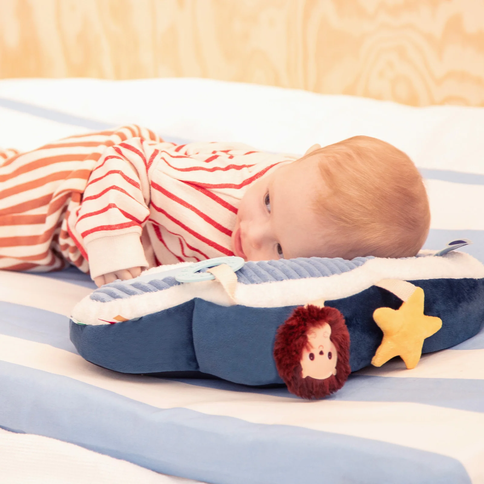 Lilliputiens Activities Cushion - Jules - Image 4