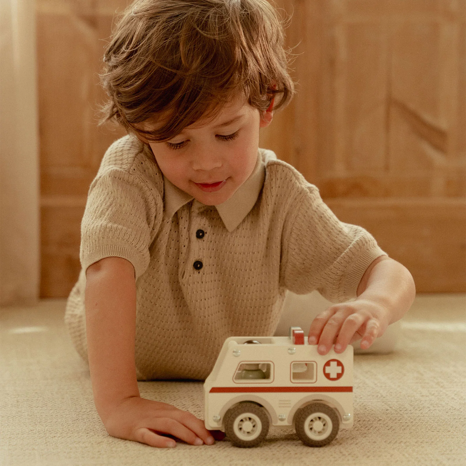 Little Dutch Ambulance - Image 2