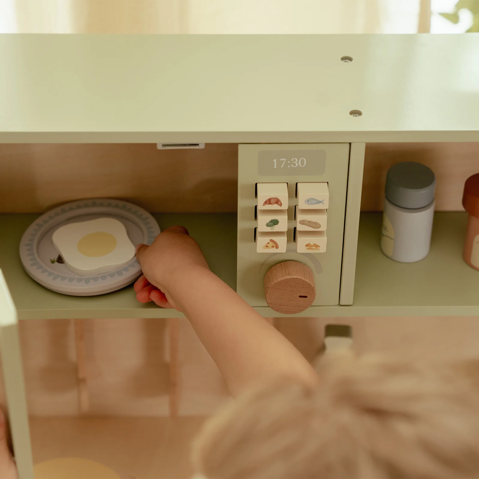 Little Dutch Wooden Mint Play Kitchen - Image 4