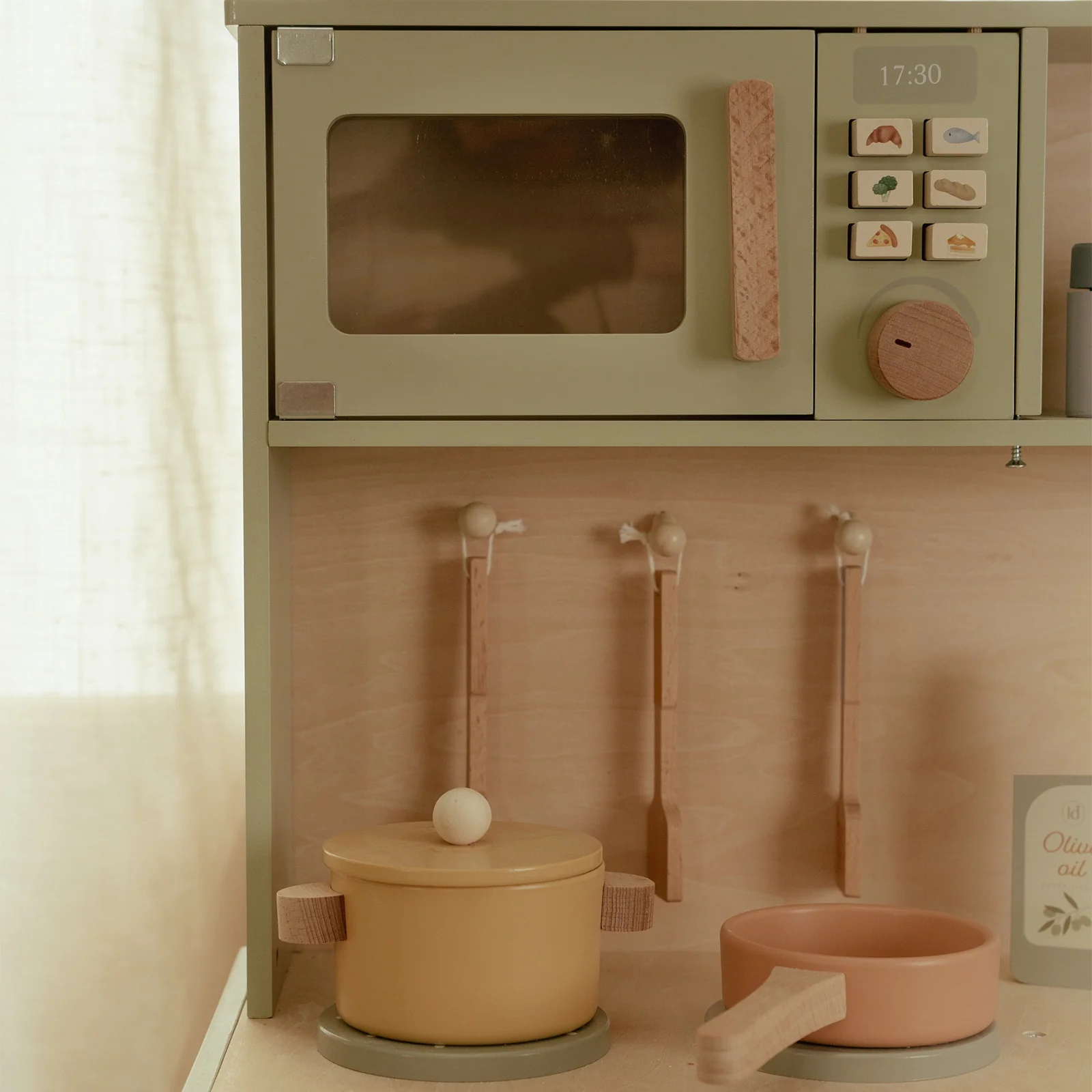 Little Dutch Wooden Mint Play Kitchen - Image 5