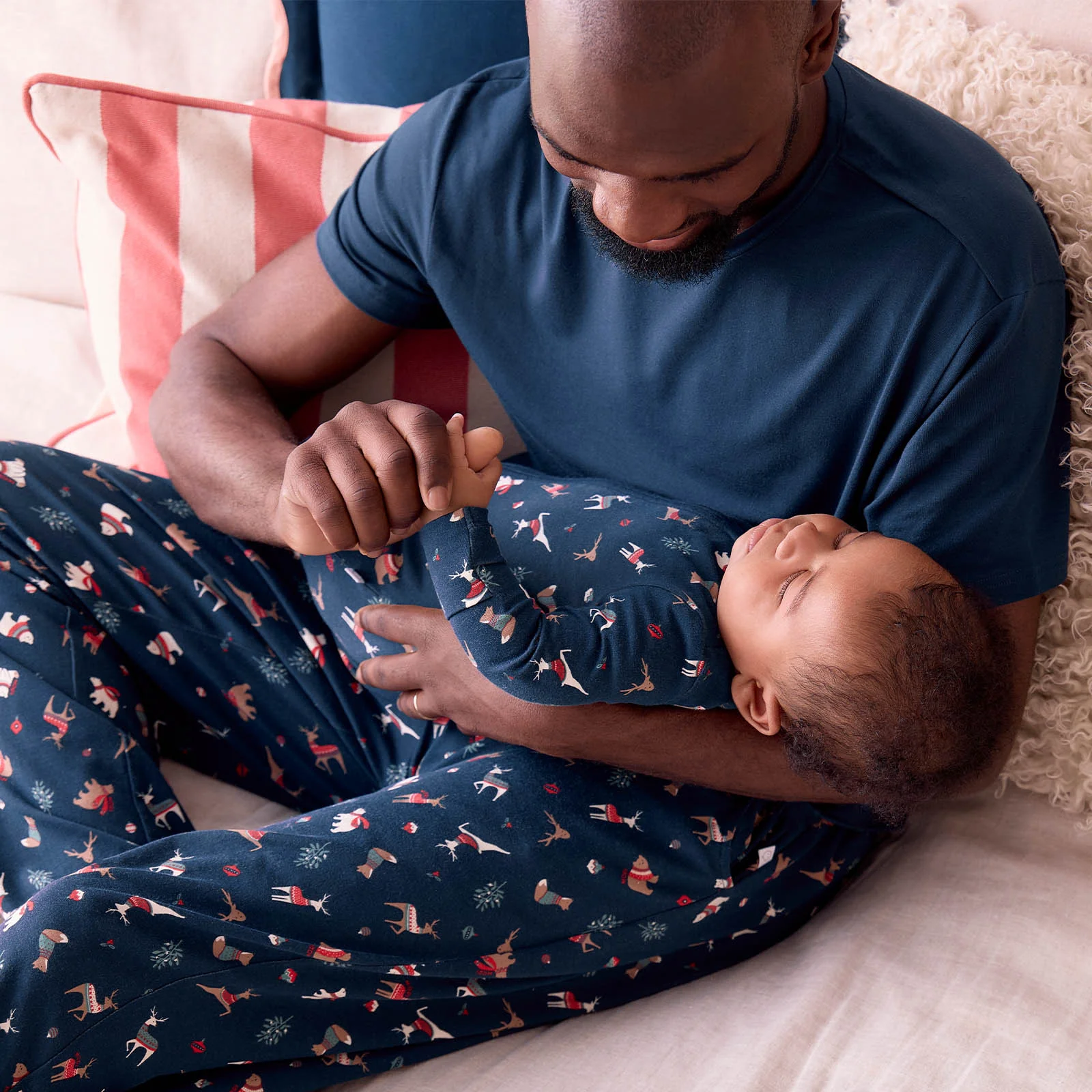Men's Winter Wonderland Pyjamas - Image 2