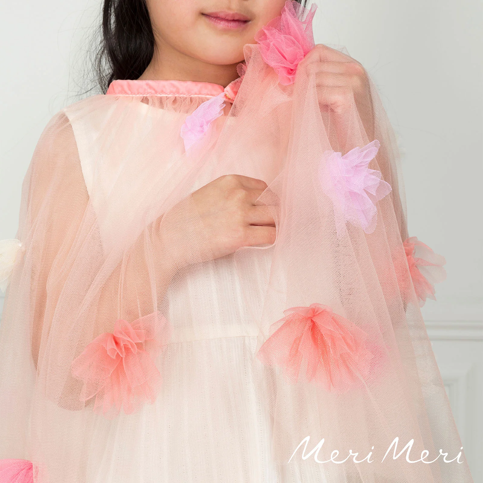 Meri Meri Flower Cape - Image 4