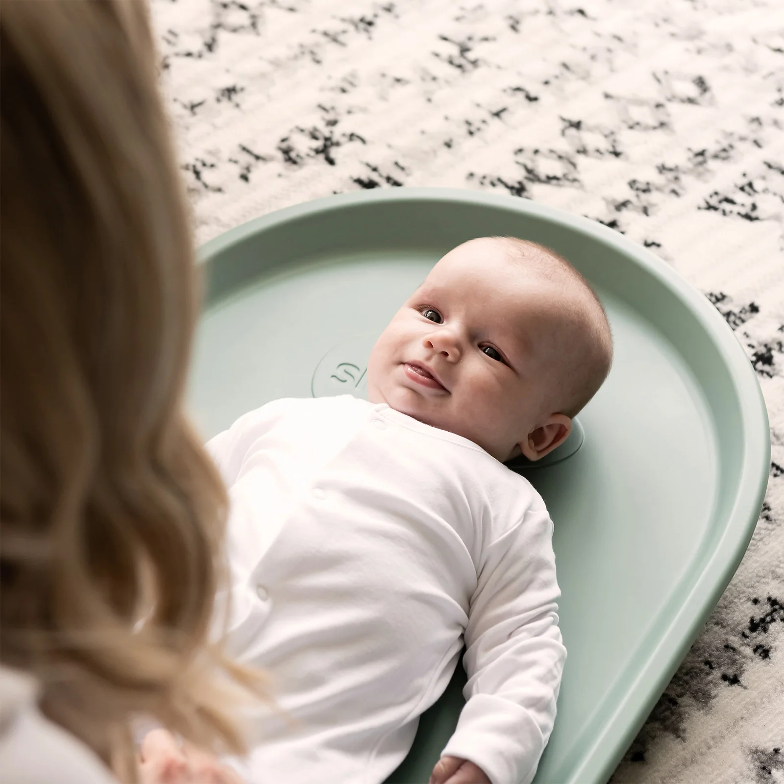 Shnuggle Squishy Changing Mat - Eucalyptus - Image 3