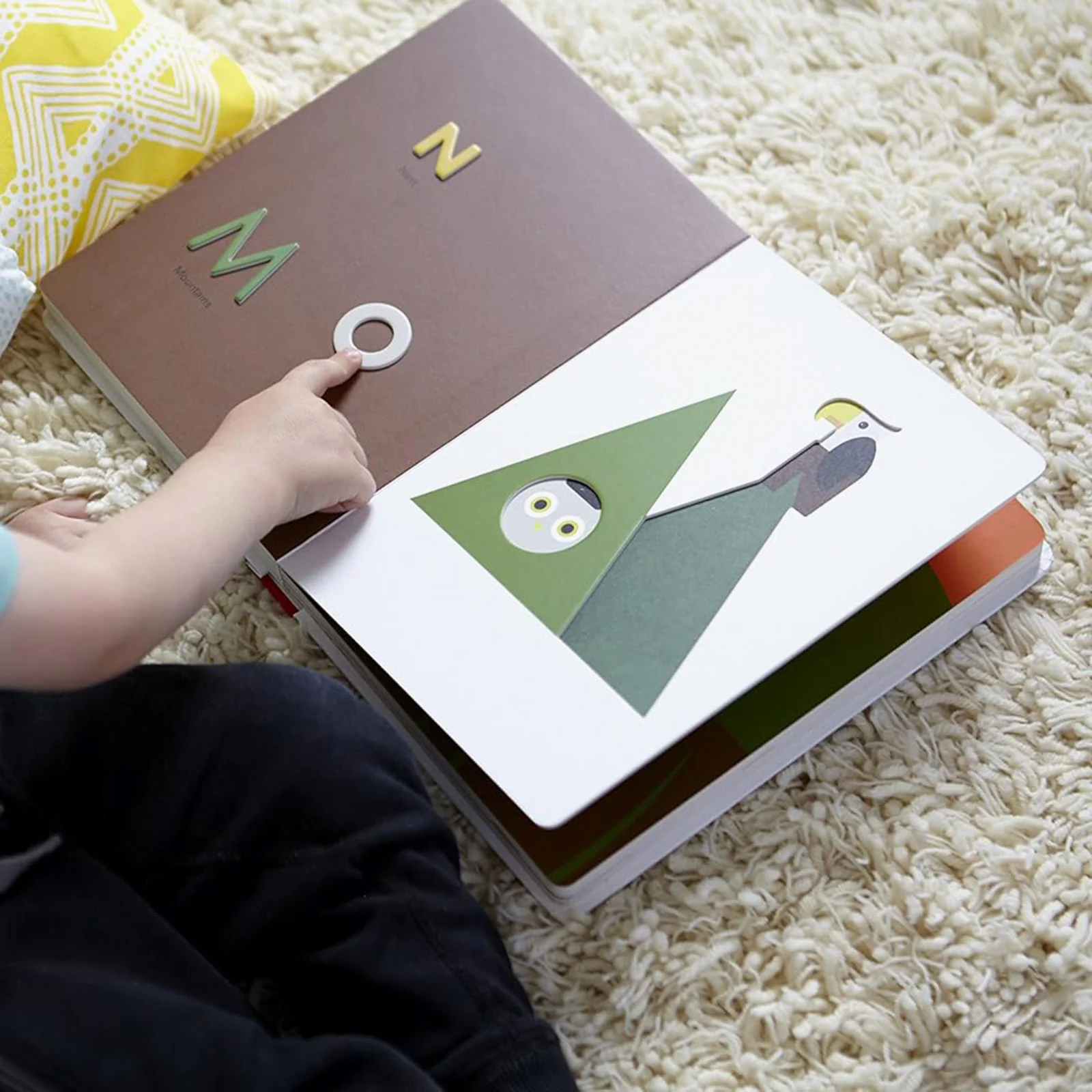 TouchThinkLearn: ABC Interactive Alphabet Board Book - Image 3