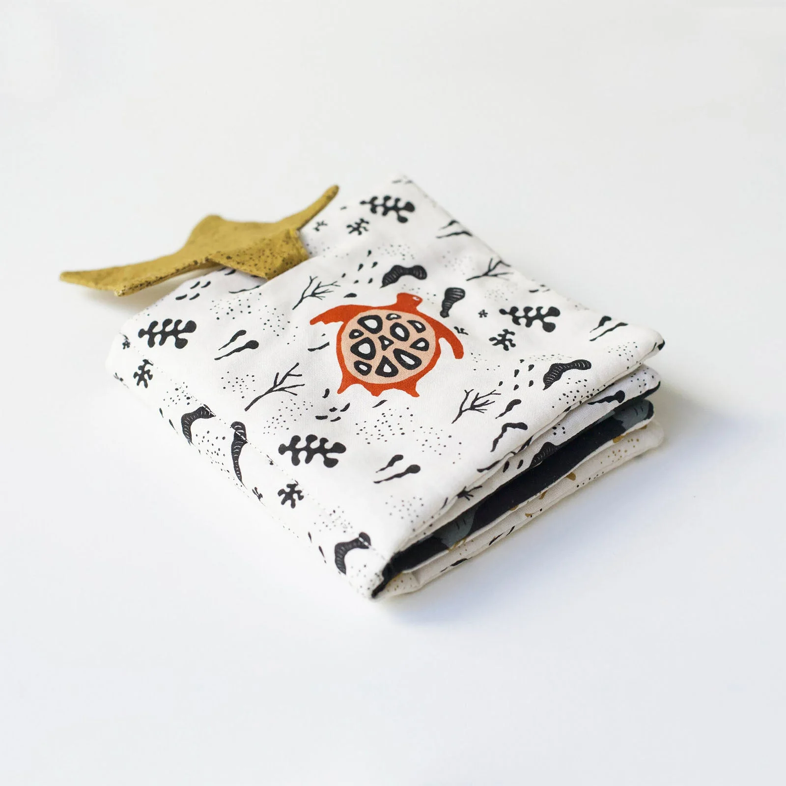 Wee Gallery Peekaboo Ocean Soft Cloth Book - Image 2